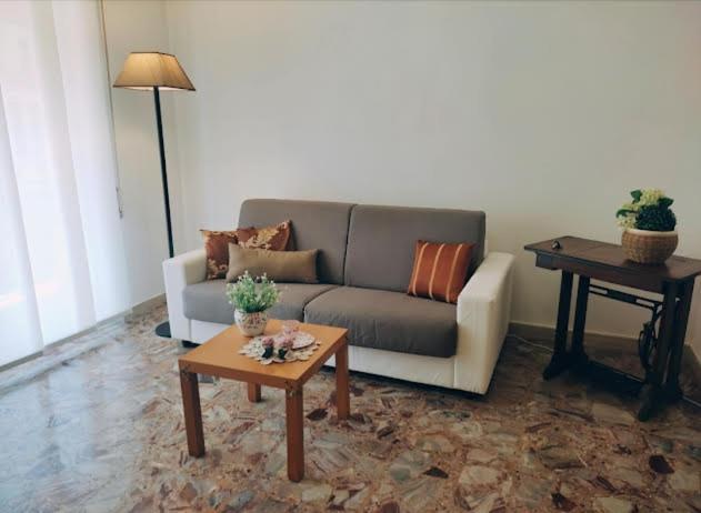 Appartamento Delizioso Con Terrazzo In Centro-Delicious Apartment With Terrace Sanremo Exterior photo